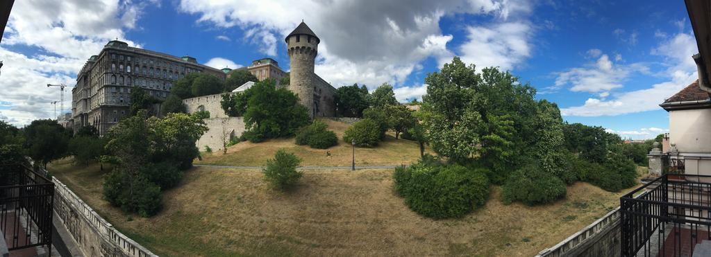 Castel View Apartment Budapest Eksteriør billede